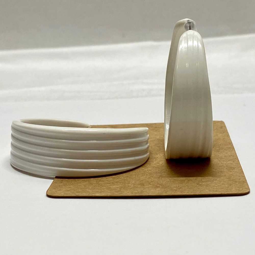 Acrylic Hoop Earrings Chunky White Classic Retro Lightweight Ear Fashion Hoops